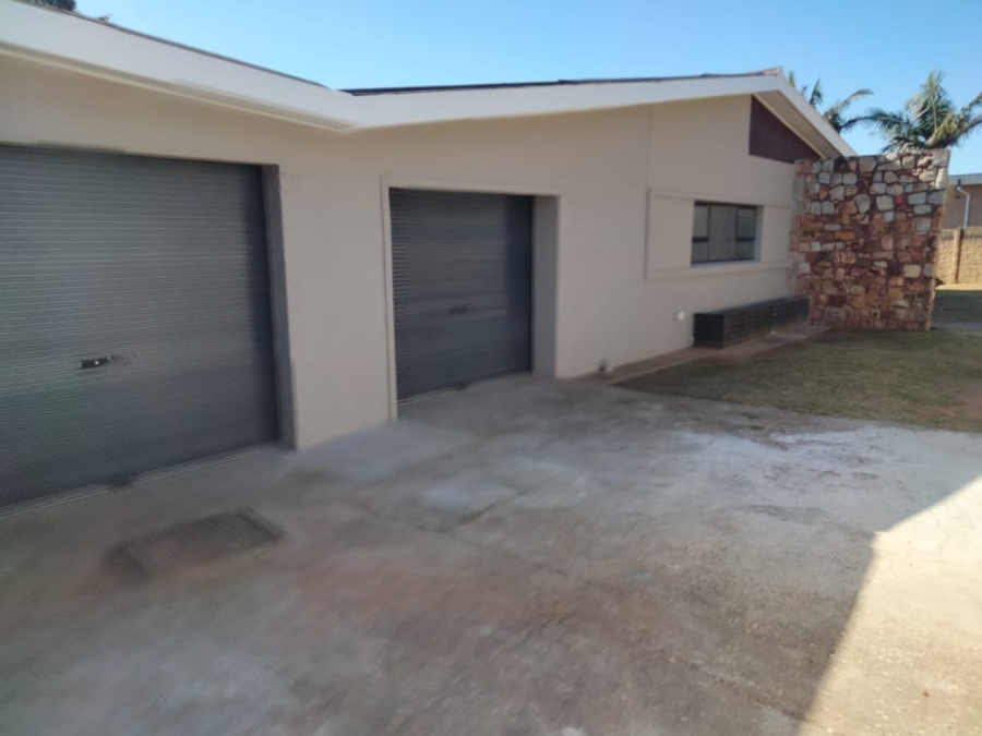 4 Bedroom Property for Sale in Bothasrus Eastern Cape